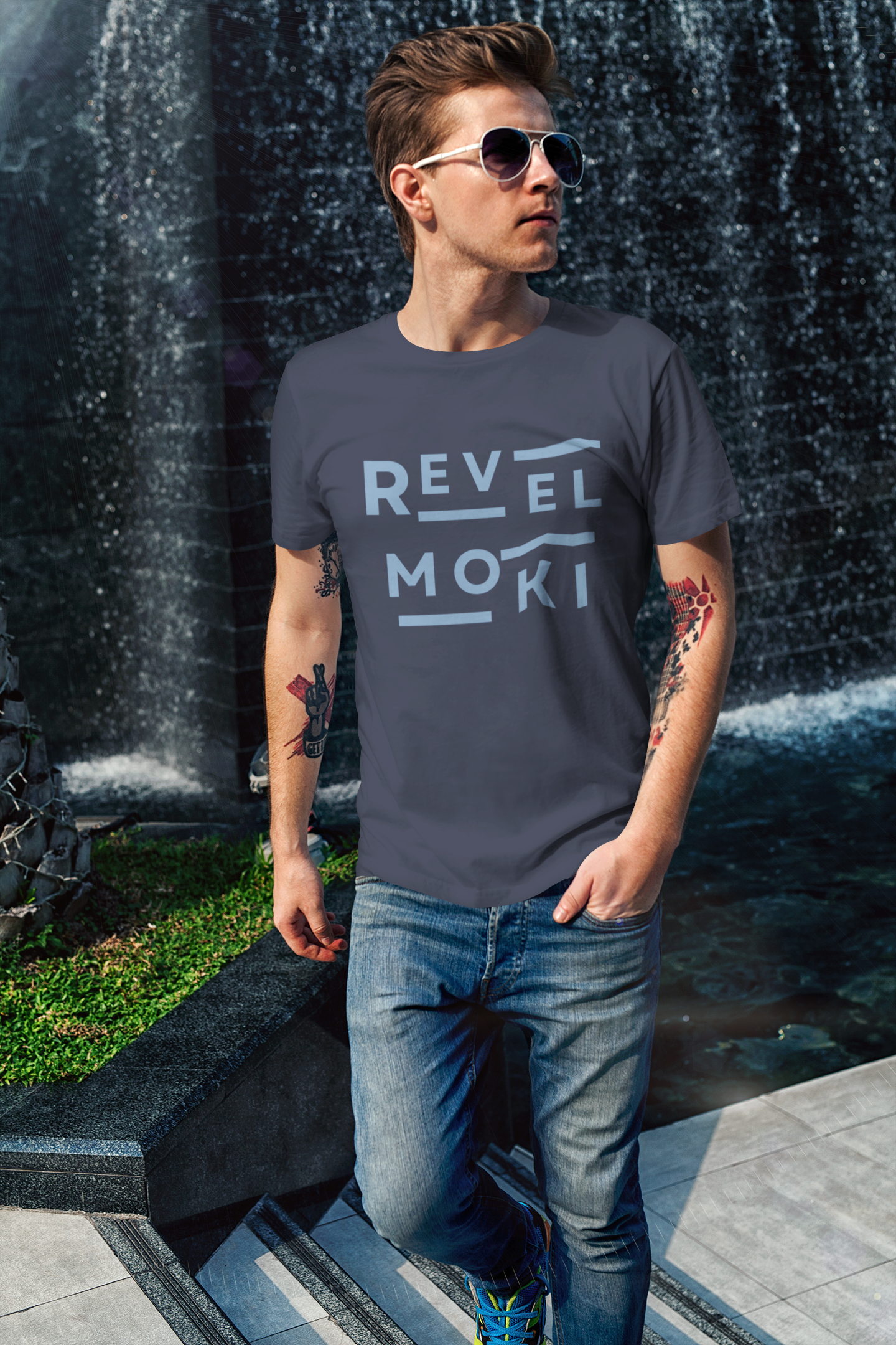 BACK-OF-NAVY-HUSTLE-T-SHIRT
