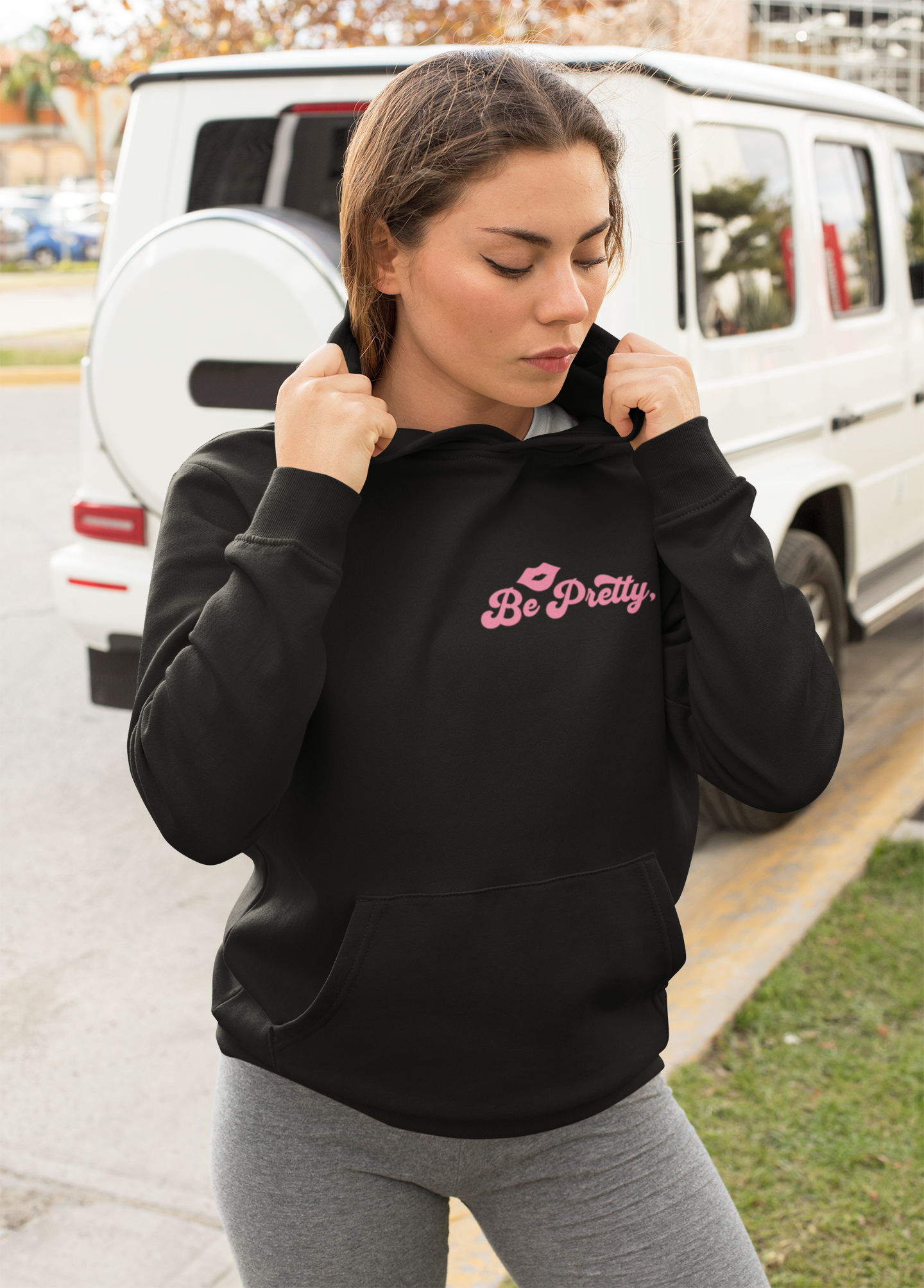 be-pretty-woman-hoodie-front-black
