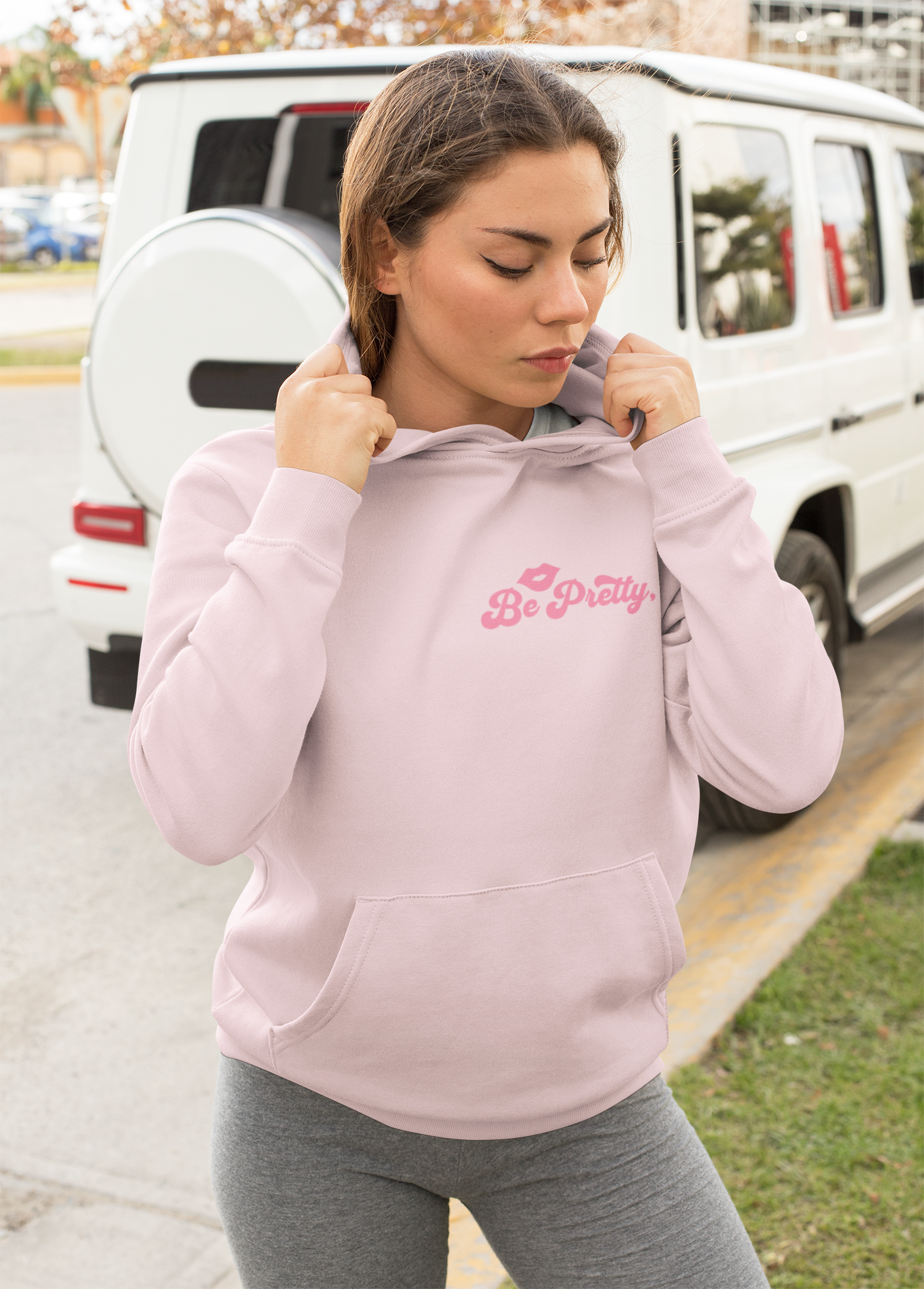 be-pretty-woman-hoodie-front-pink
