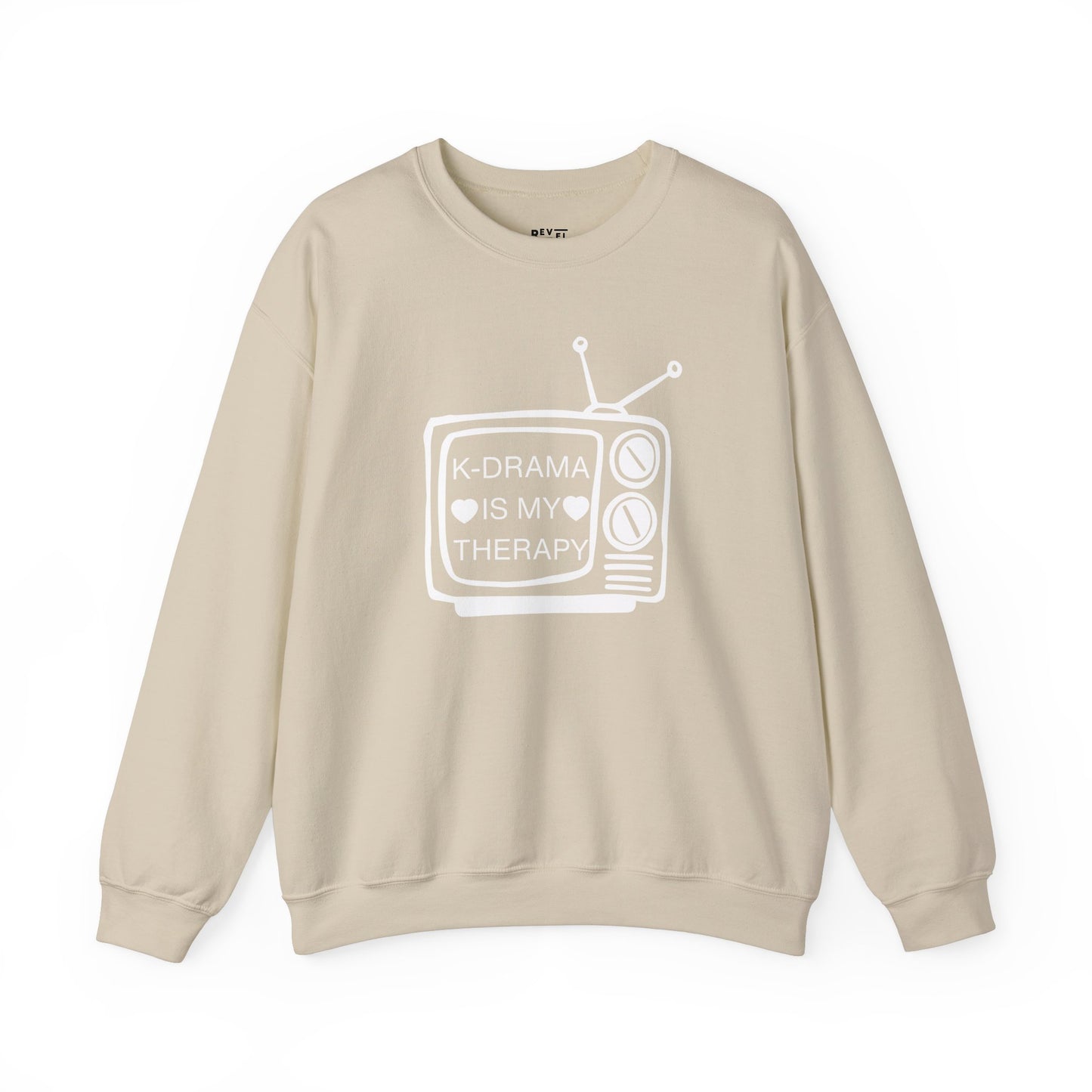 k-drama-therapy-woman-sweatshirt-closeup-sand