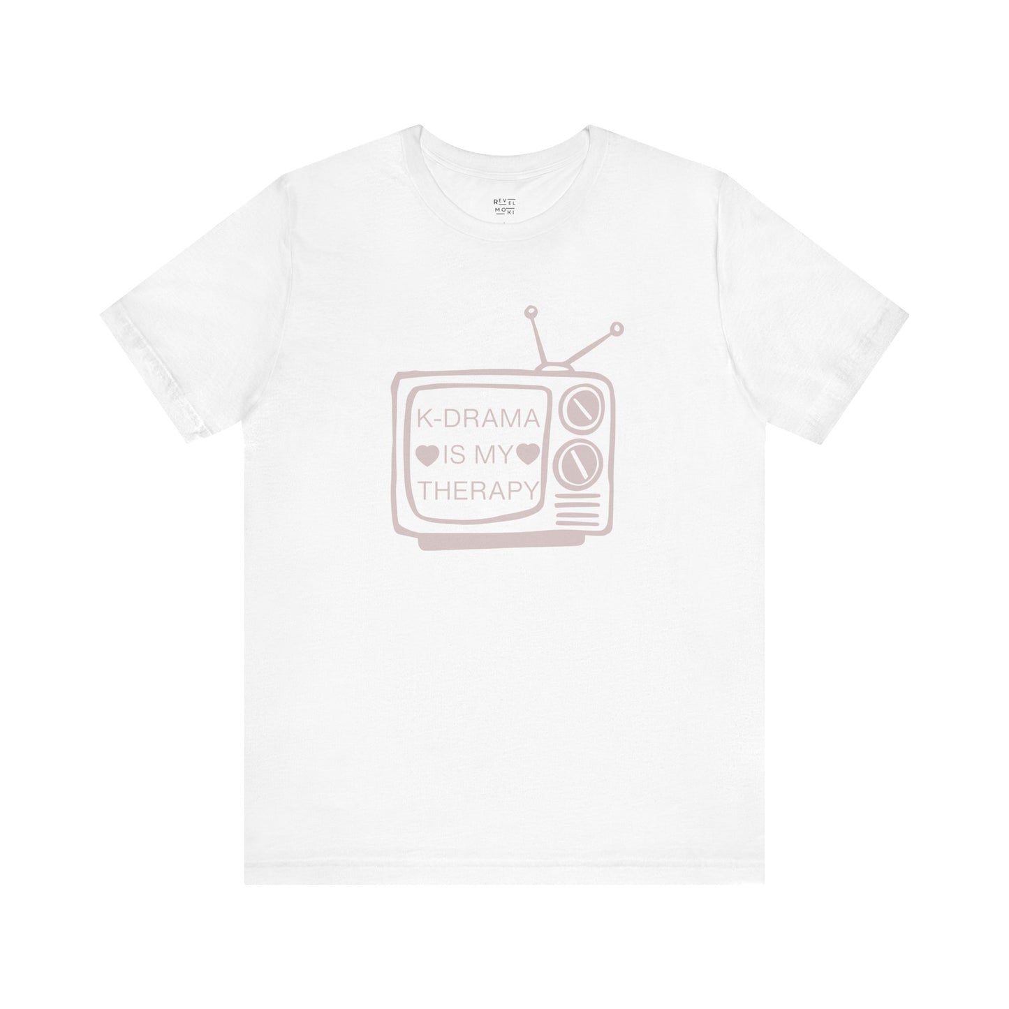 k-drama-therapy-woman-tee-closeup-white