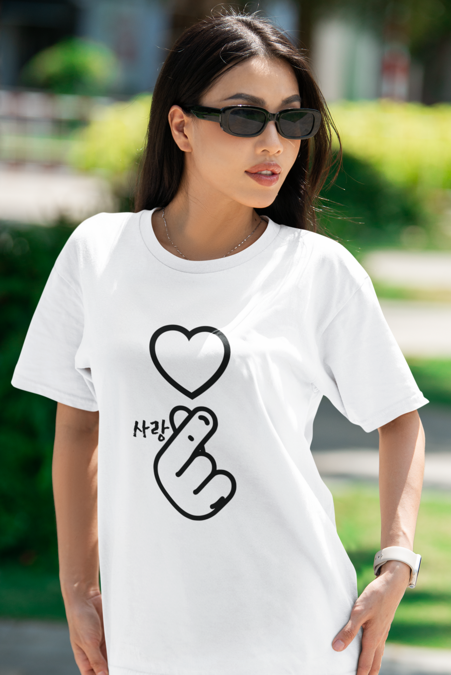 korean-finger-heart-tee-white
