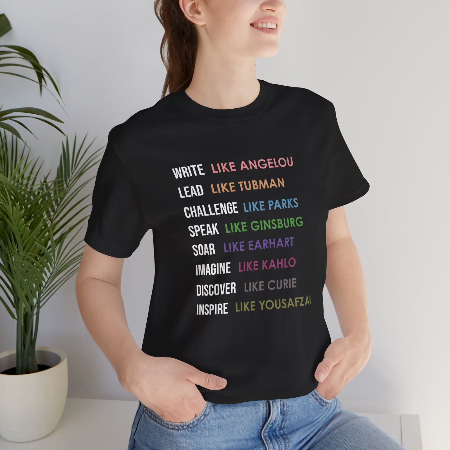 strong-women-woman-tee-closeup-black