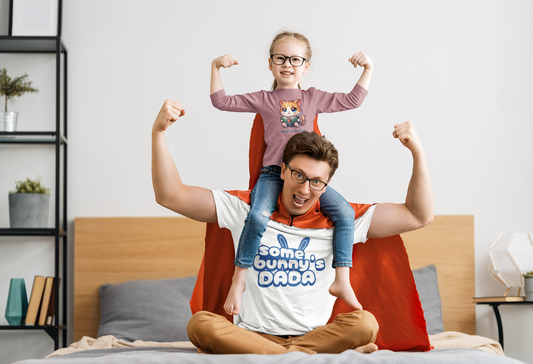 dad-with-daughter-oh-his-shoulders-wearing-dada-tee