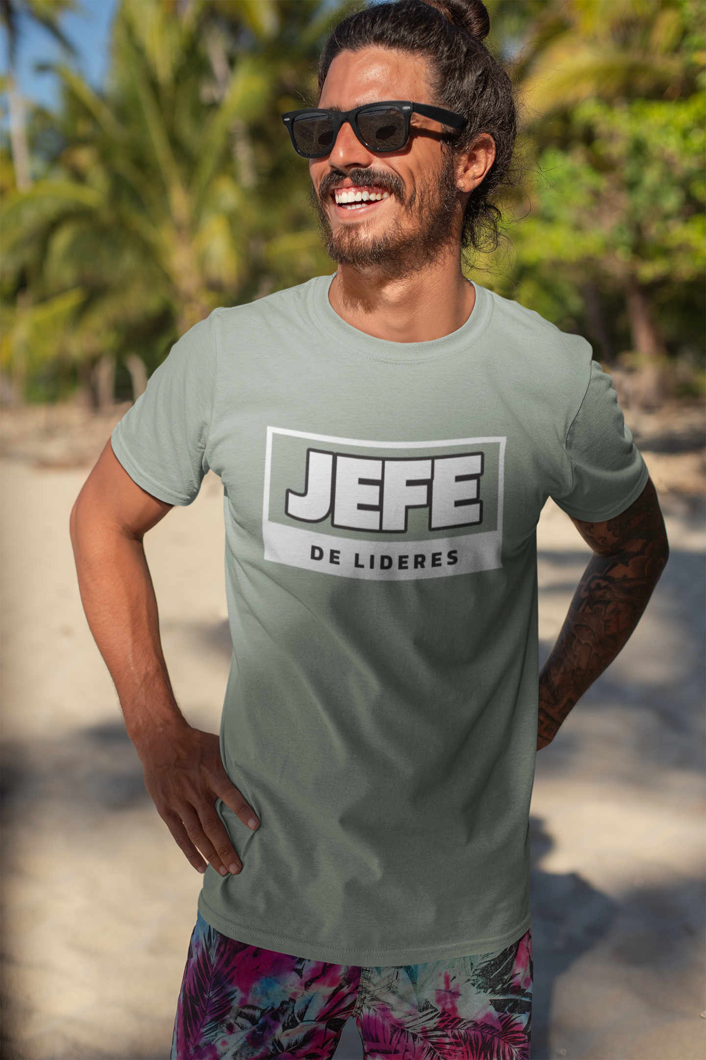 jefe-de-lideres-mens-tshirt-sage
