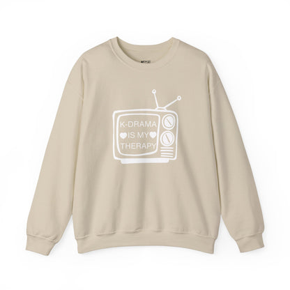 k-drama-therapy-woman-sweatshirt-closeup-sand