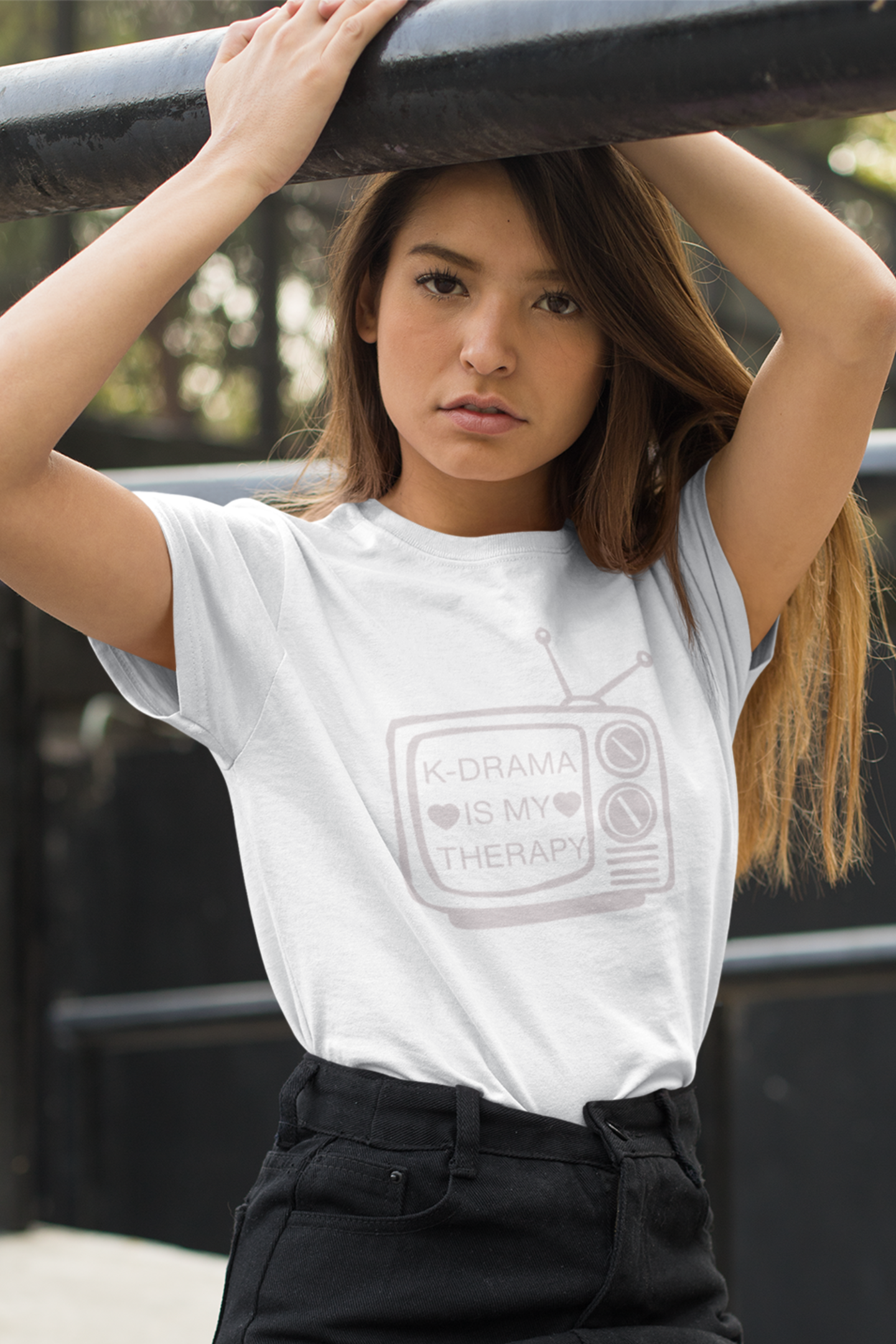 k-drama-therapy-woman-tee-white