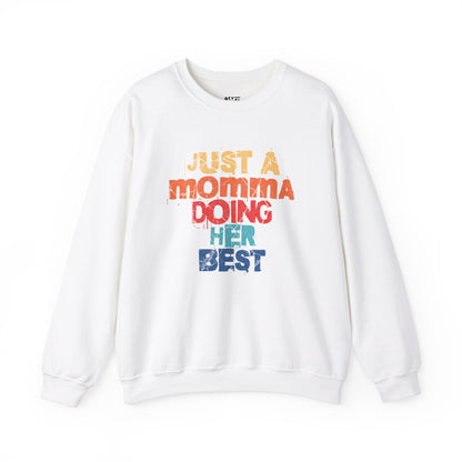 momma-doing-her-best-sweatshirt-closeup-white
