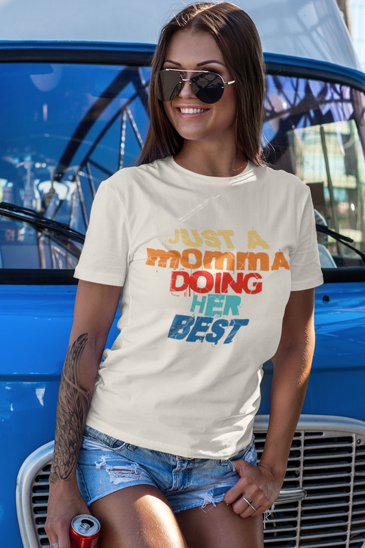 momma-doing-her-best-natural-tee