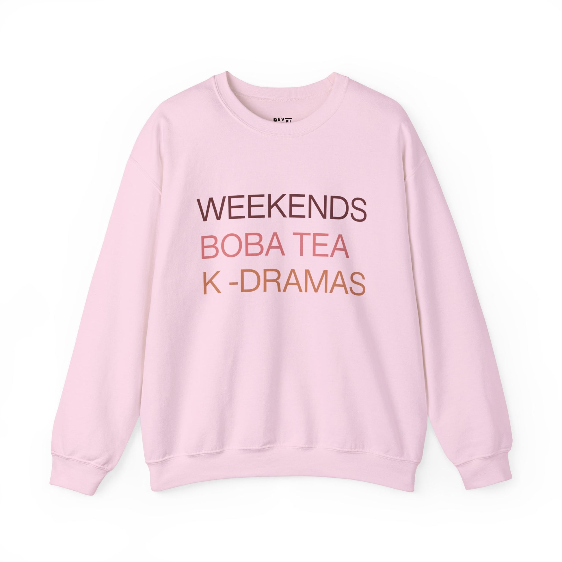 weekends-boba-kdrama-woman-sweatshirt-closeup-sand