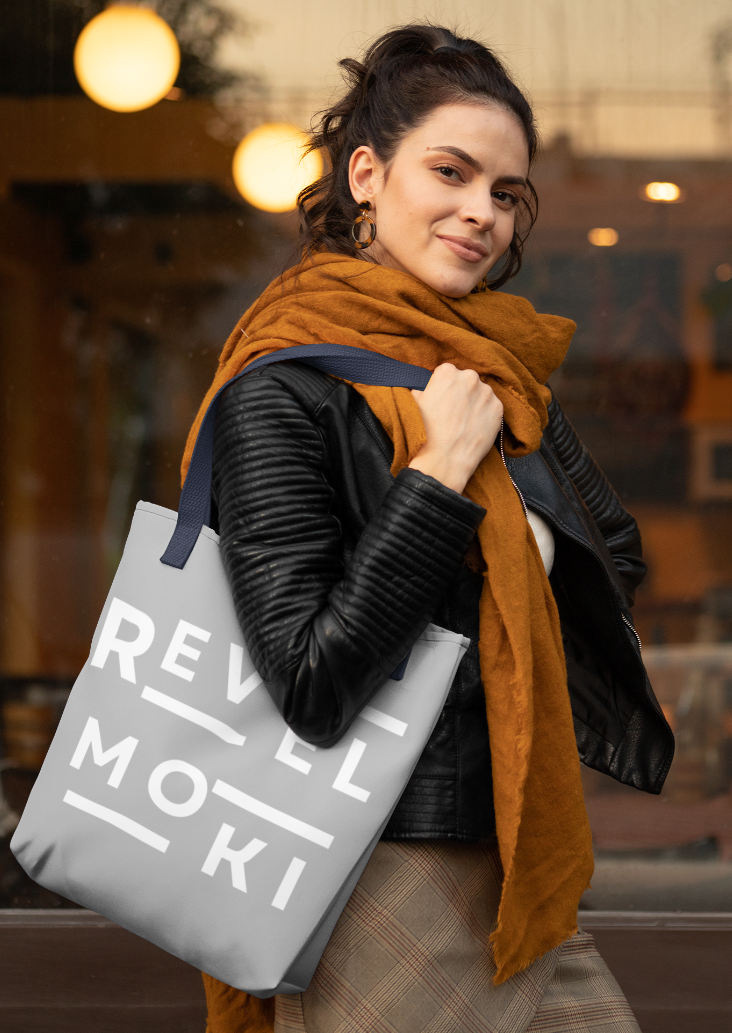 woman-large-tote-bag